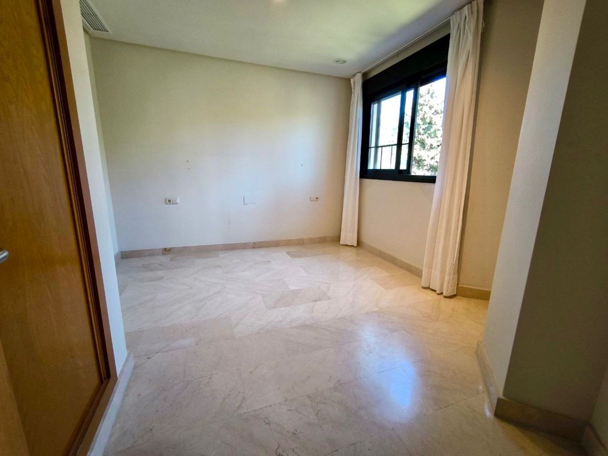 2 Bed Apartment for sale in Puerto Banús Costa Del Sol, Málaga, Spain