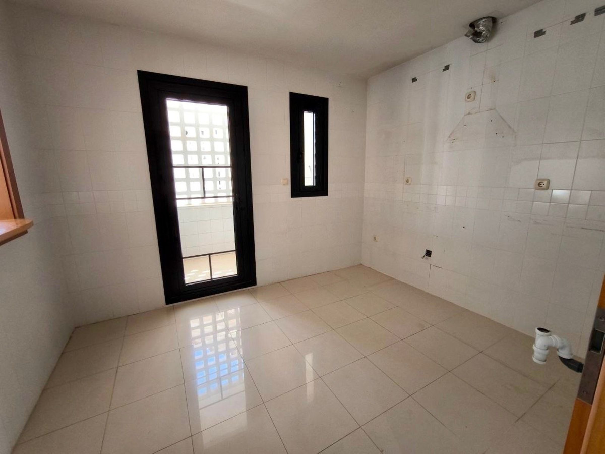 2 Bed Apartment for sale in Puerto Banús Costa Del Sol, Málaga, Spain