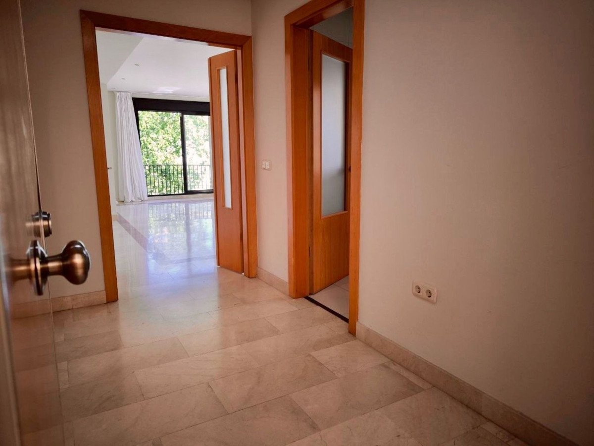 2 Bed Apartment for sale in Puerto Banús Costa Del Sol, Málaga, Spain
