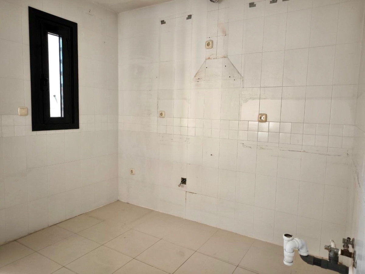 2 Bed Apartment for sale in Puerto Banús Costa Del Sol, Málaga, Spain