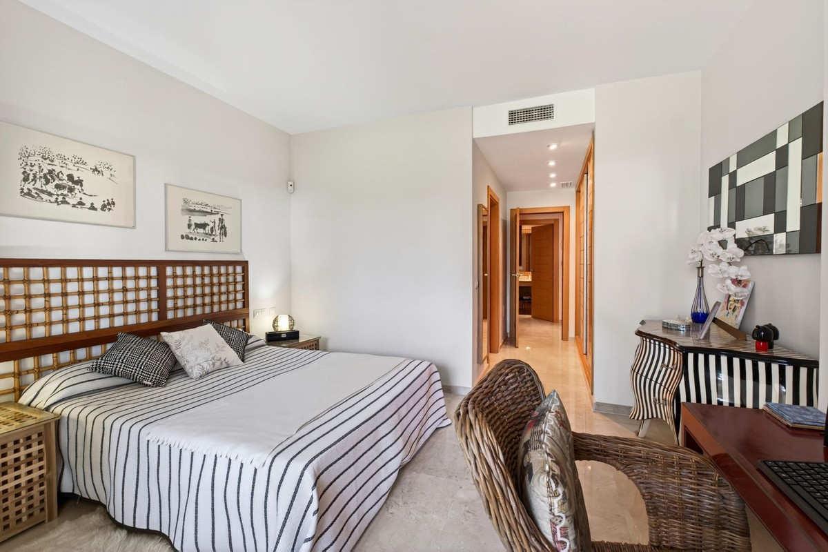 2 Bed Apartment for sale in Estepona Costa Del Sol, Málaga, Spain