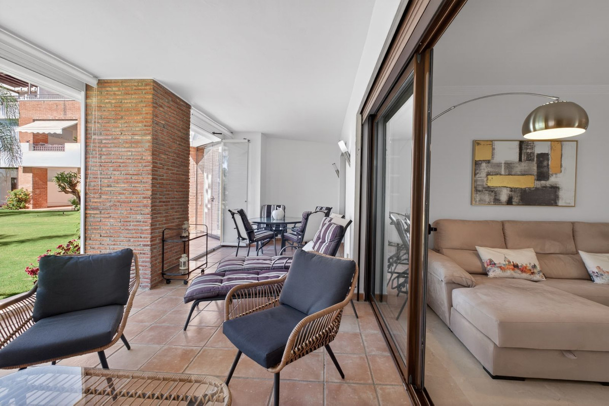 2 Bed Apartment for sale in Estepona Costa Del Sol, Málaga, Spain
