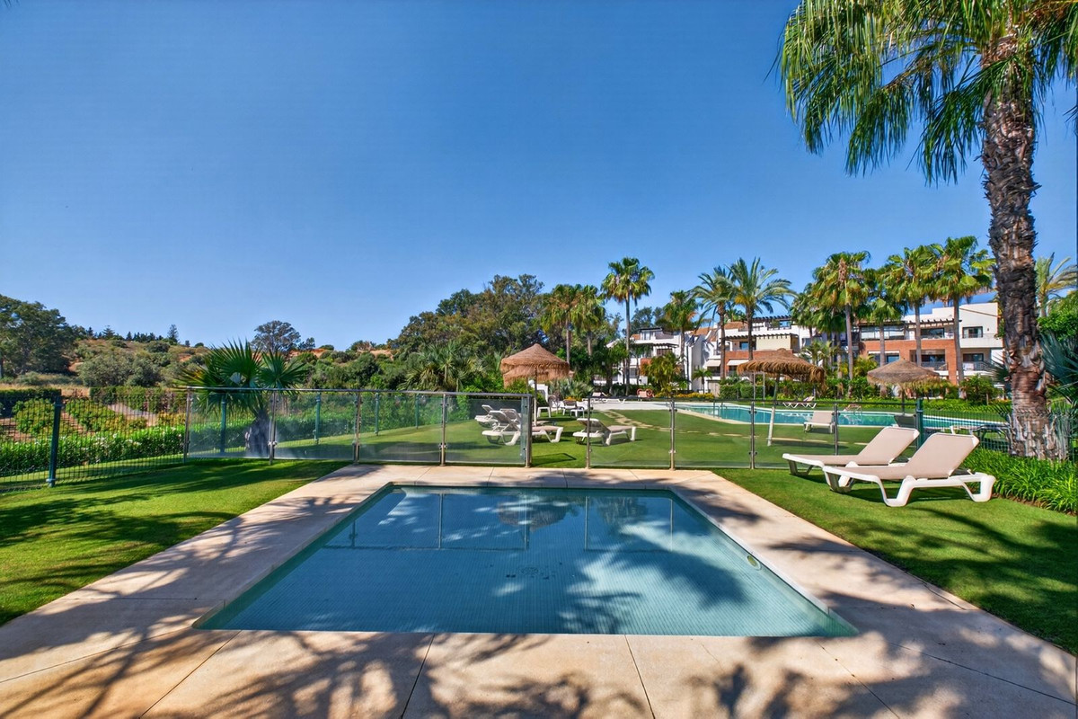 2 Bed Apartment for sale in Estepona Costa Del Sol, Málaga, Spain