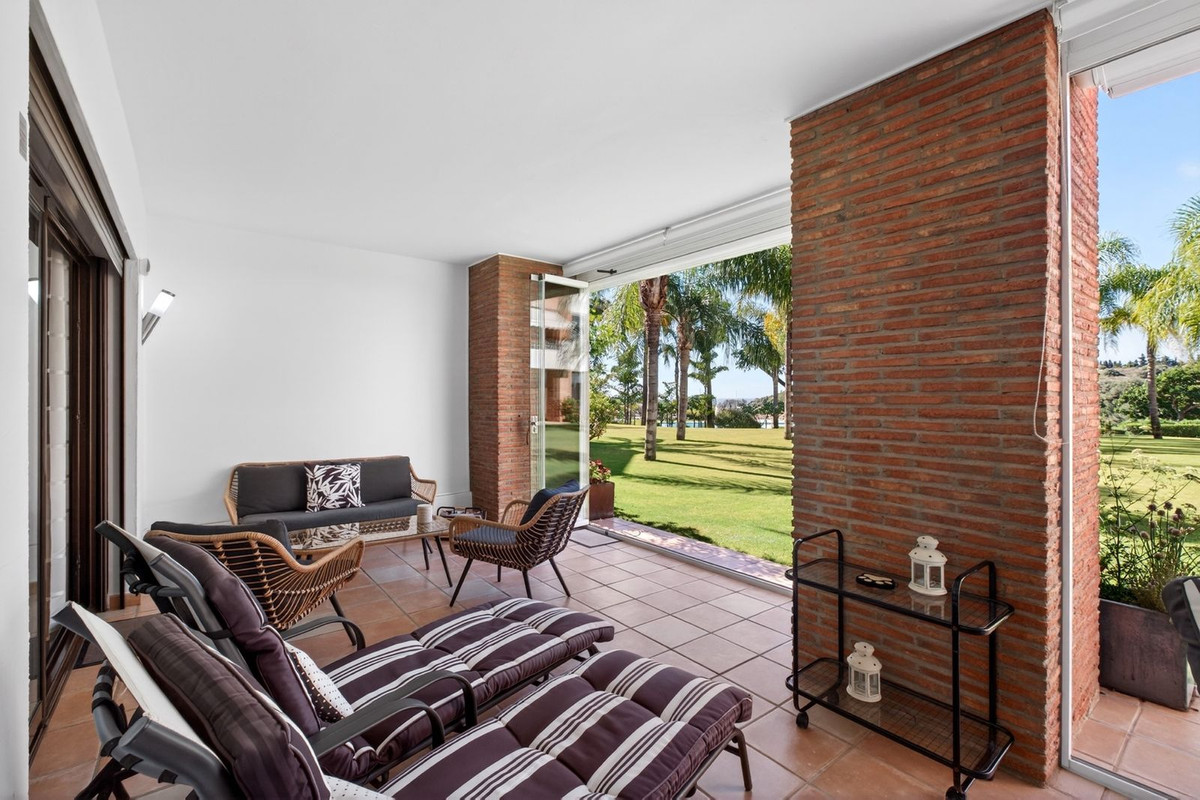 2 Bed Apartment for sale in Estepona Costa Del Sol, Málaga, Spain