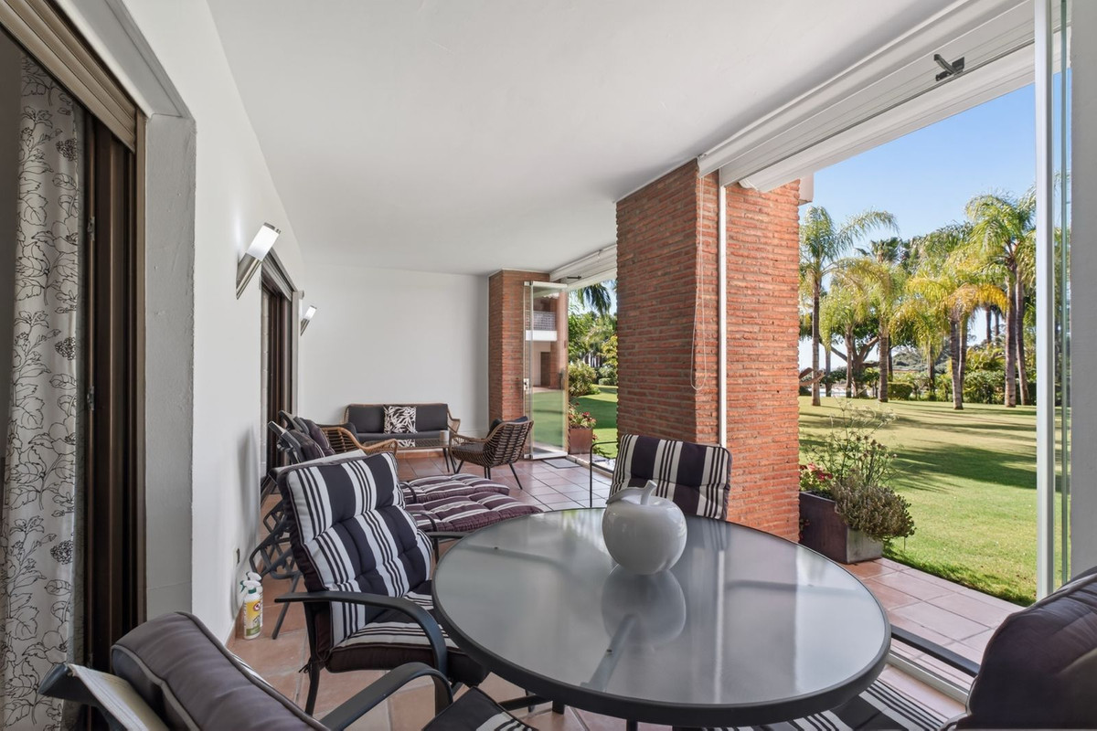 2 Bed Apartment for sale in Estepona Costa Del Sol, Málaga, Spain