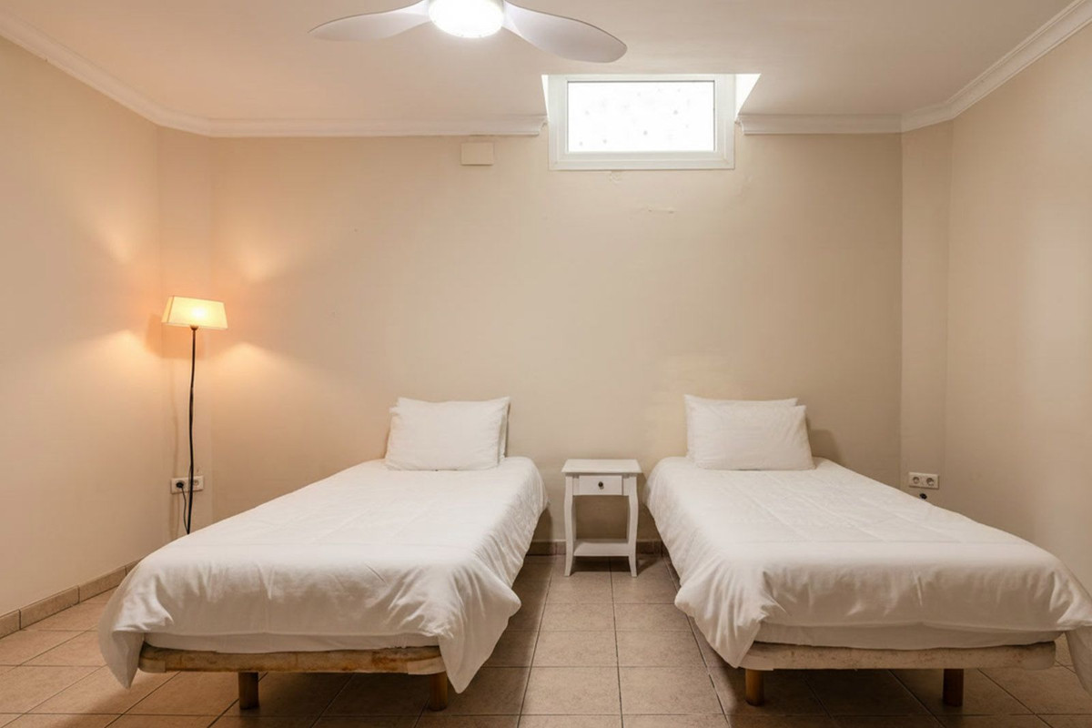6 Bed Townhouse for sale in El Faro Costa Del Sol, Málaga, Spain