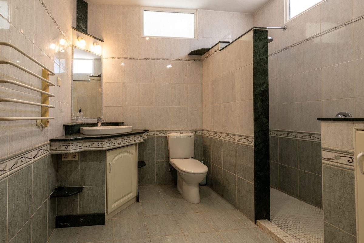 6 Bed Townhouse for sale in El Faro Costa Del Sol, Málaga, Spain