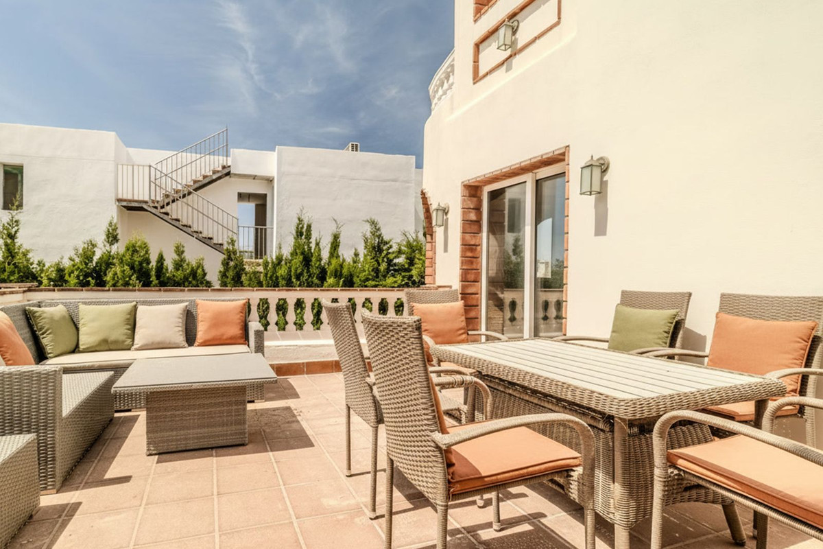 6 Bed Townhouse for sale in El Faro Costa Del Sol, Málaga, Spain