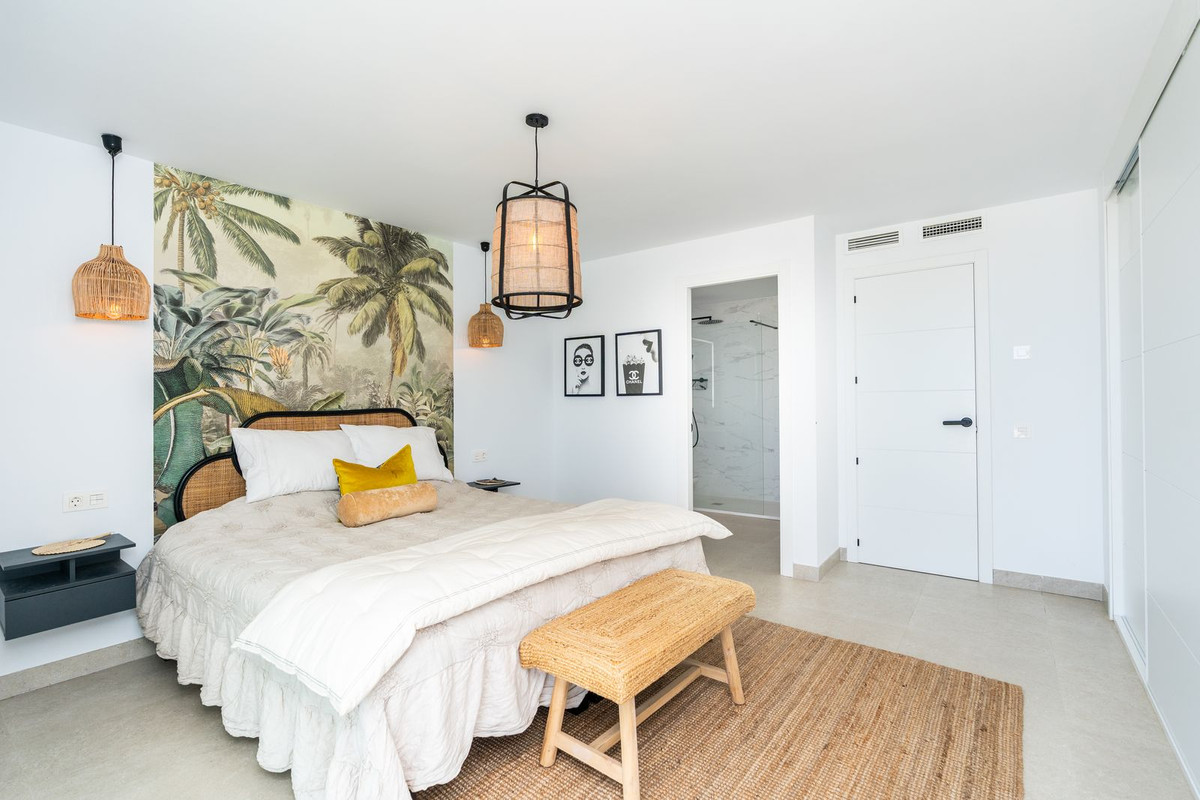 3 Bed Apartment for sale in Torrequebrada Costa Del Sol, Málaga, Spain