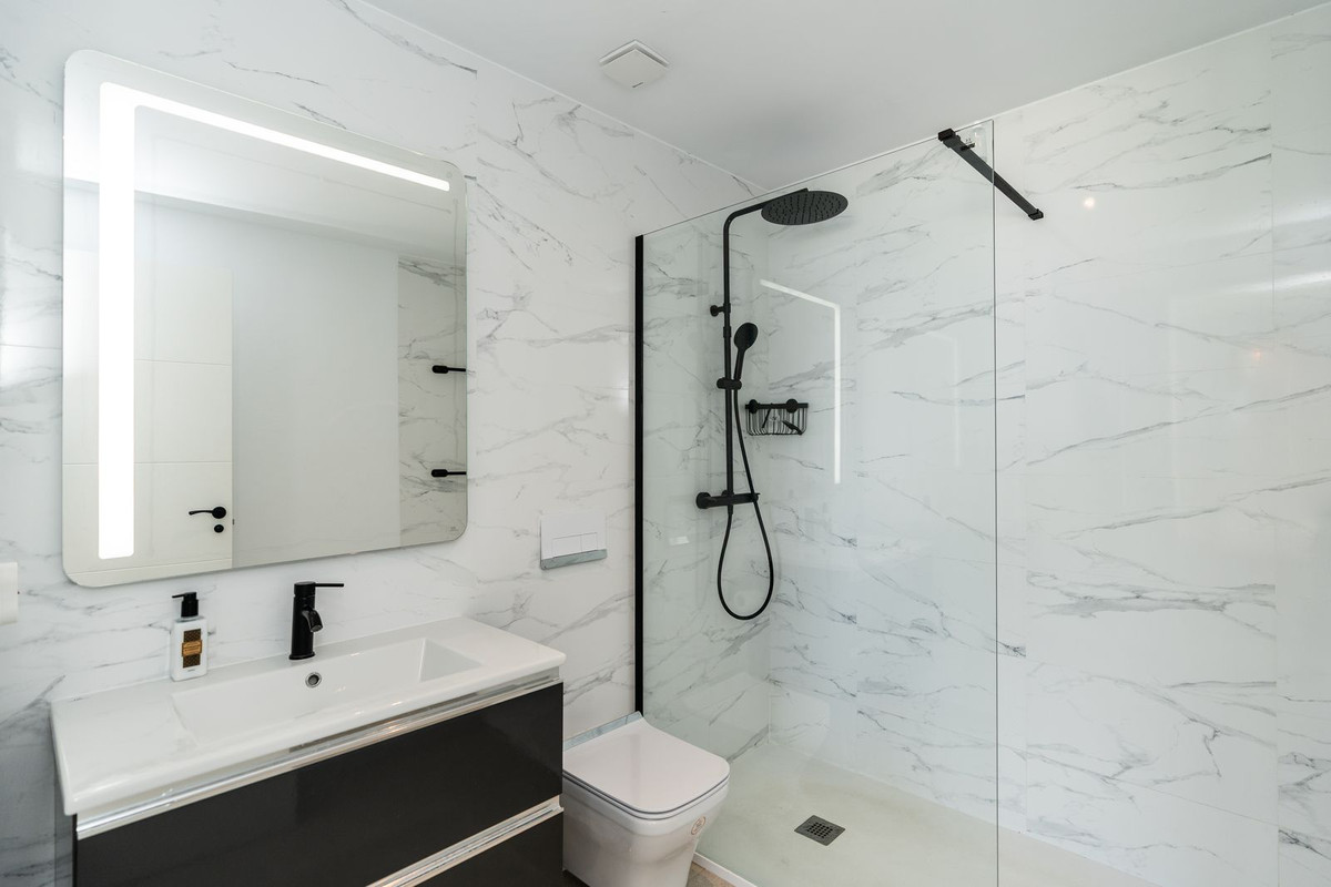 3 Bed Apartment for sale in Torrequebrada Costa Del Sol, Málaga, Spain