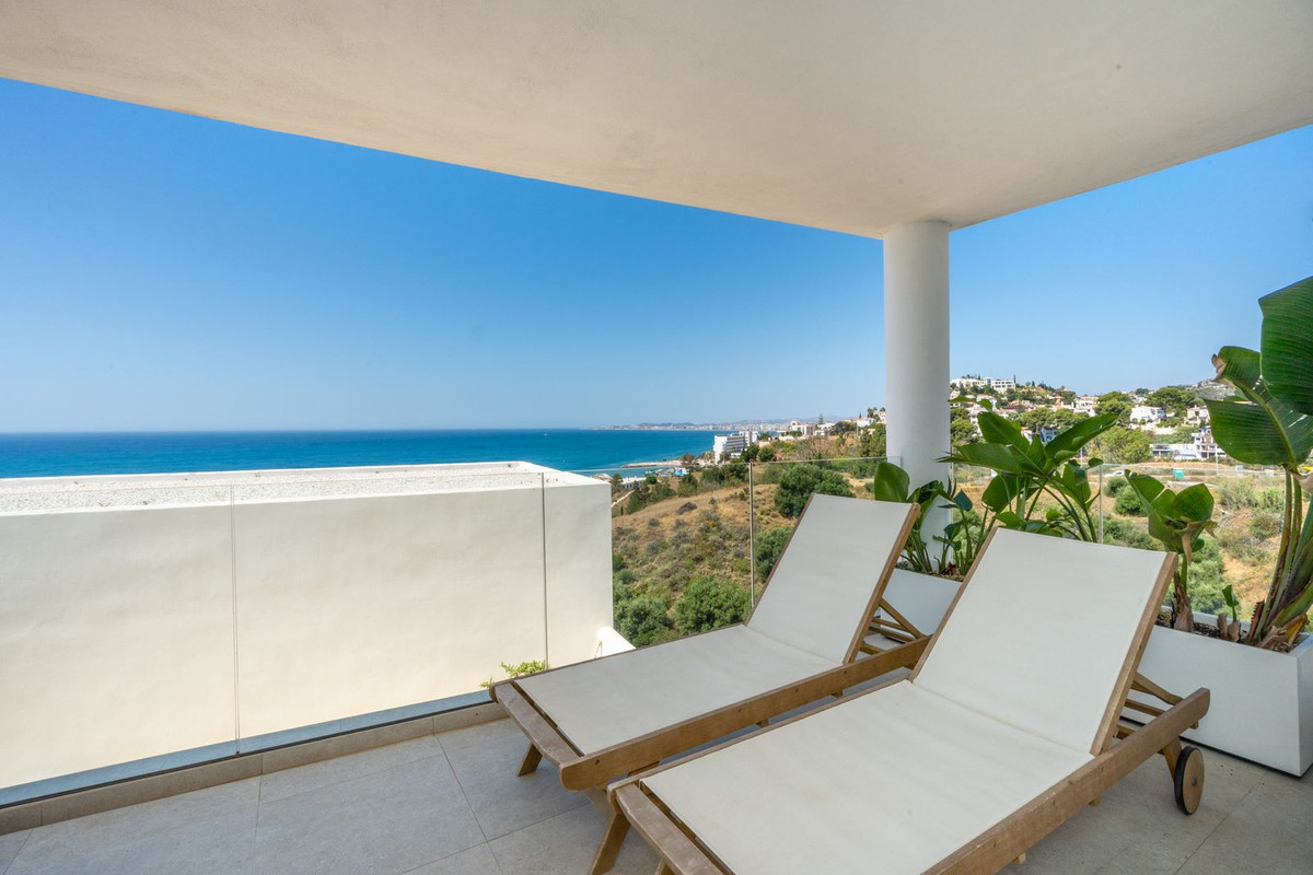 3 Bed Apartment for sale in Torrequebrada Costa Del Sol, Málaga, Spain