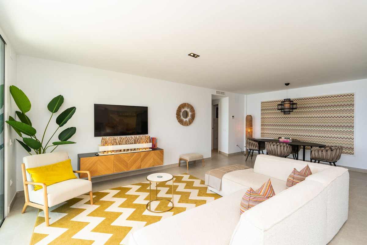 3 Bed Apartment for sale in Torrequebrada Costa Del Sol, Málaga, Spain