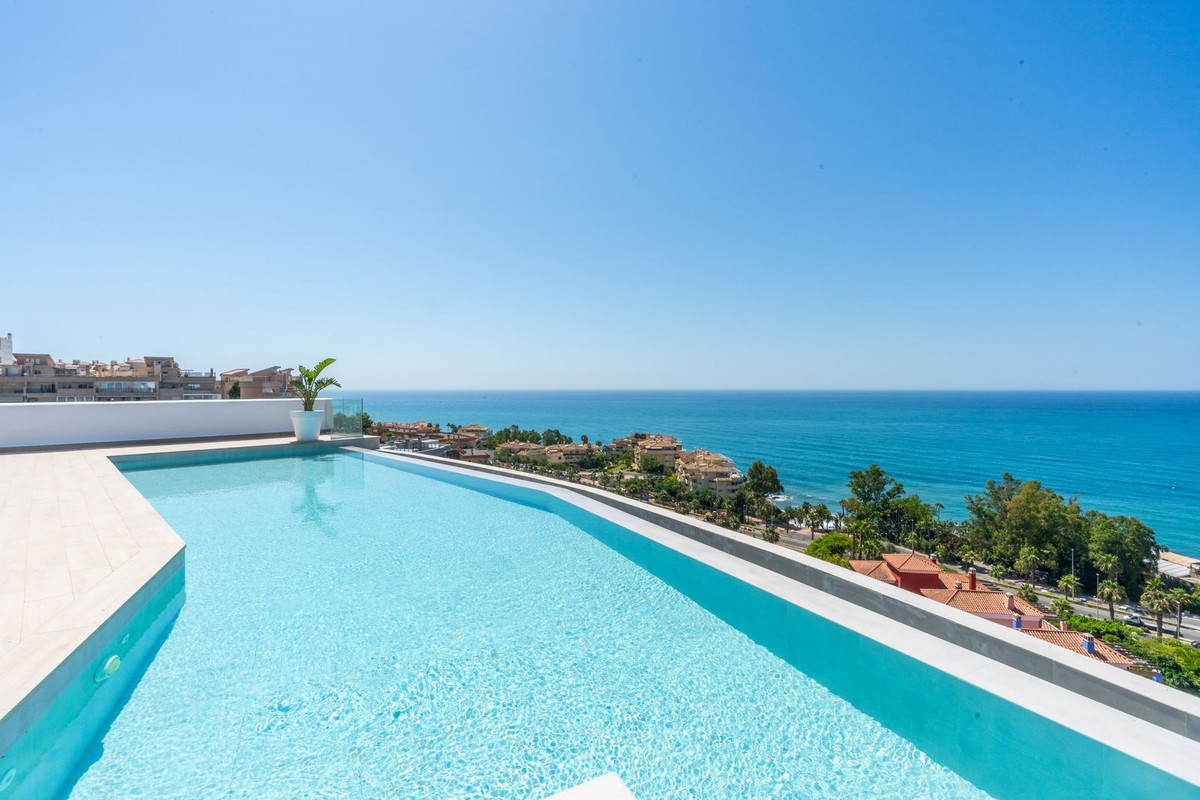 3 Bed Apartment for sale in Torrequebrada Costa Del Sol, Málaga, Spain