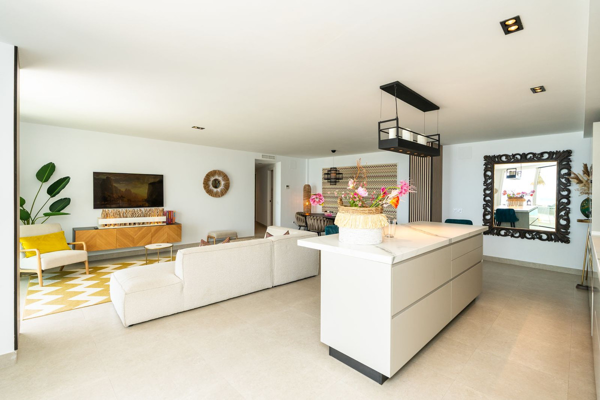 3 Bed Apartment for sale in Torrequebrada Costa Del Sol, Málaga, Spain