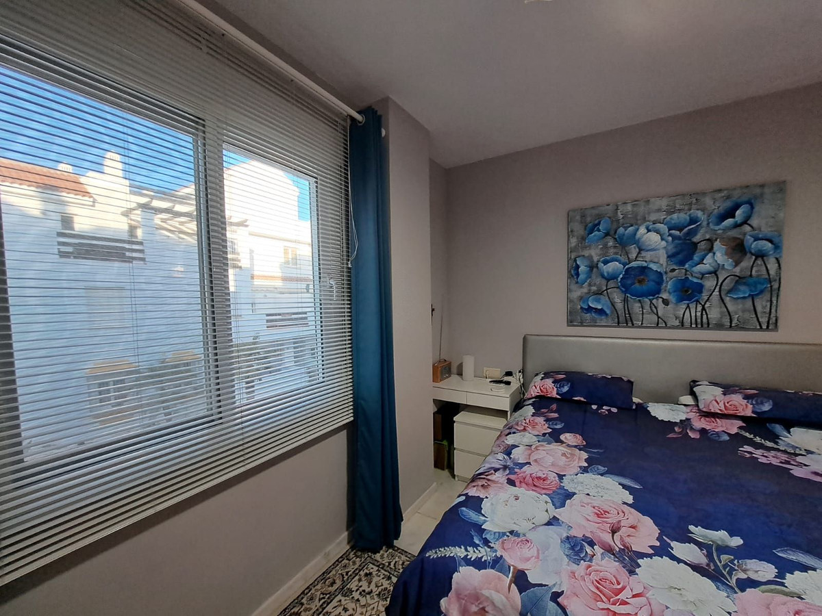 Se vende Apartamento Planta Media de 2 dormitorios en Costa Del Sol, Málaga, España
