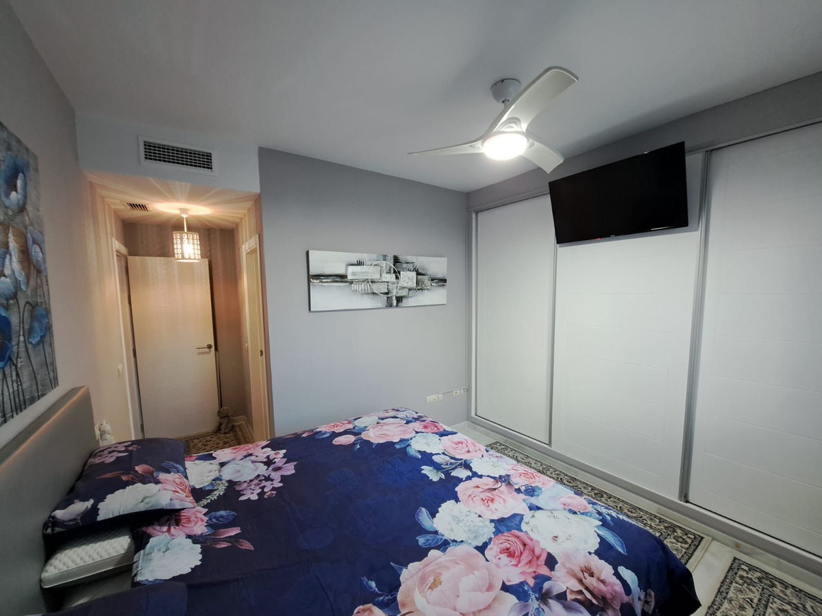 Se vende Apartamento Planta Media de 2 dormitorios en Costa Del Sol, Málaga, España