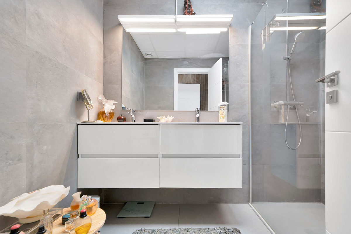 2 Bed Apartment for sale in Benalmadena Costa Del Sol, Málaga, Spain