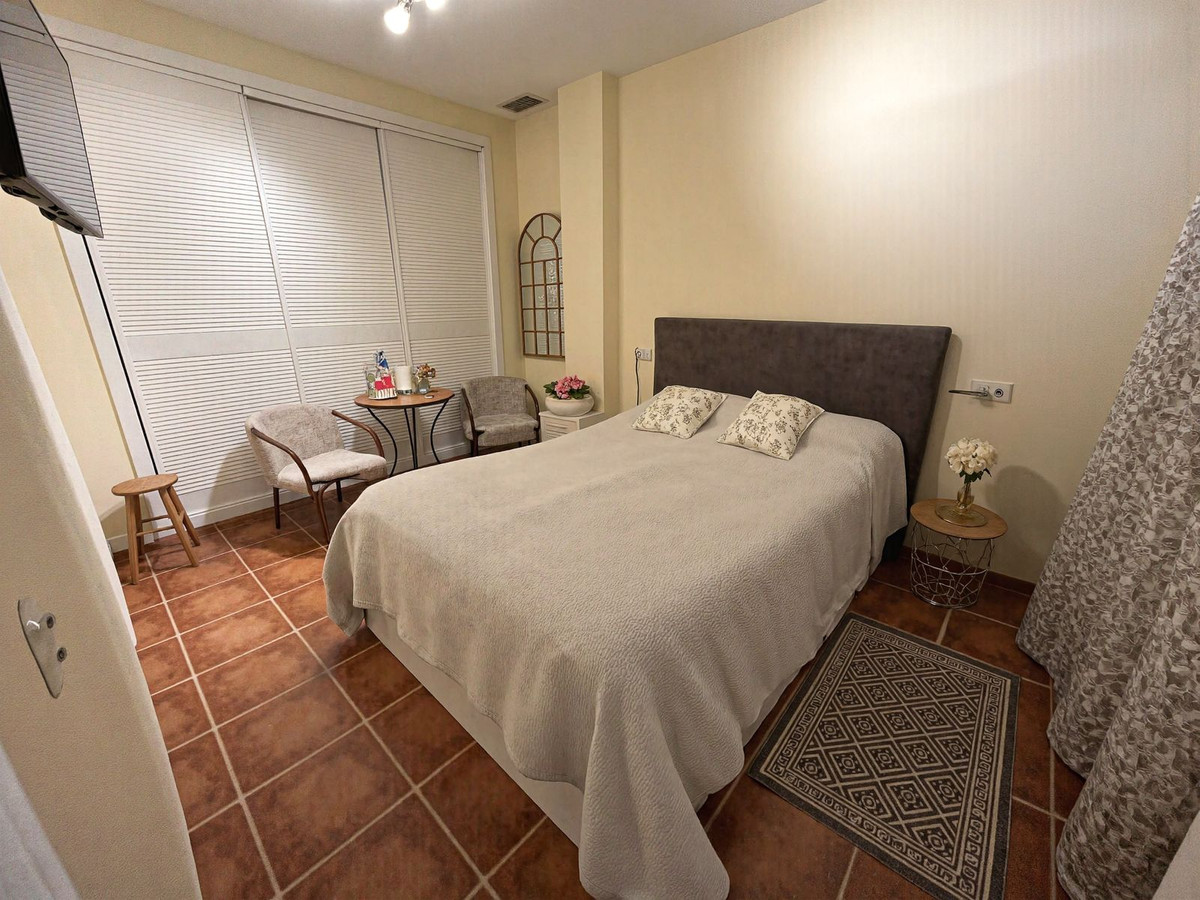1 Bed Apartment for sale in Benahavís Costa Del Sol, Málaga, Spain