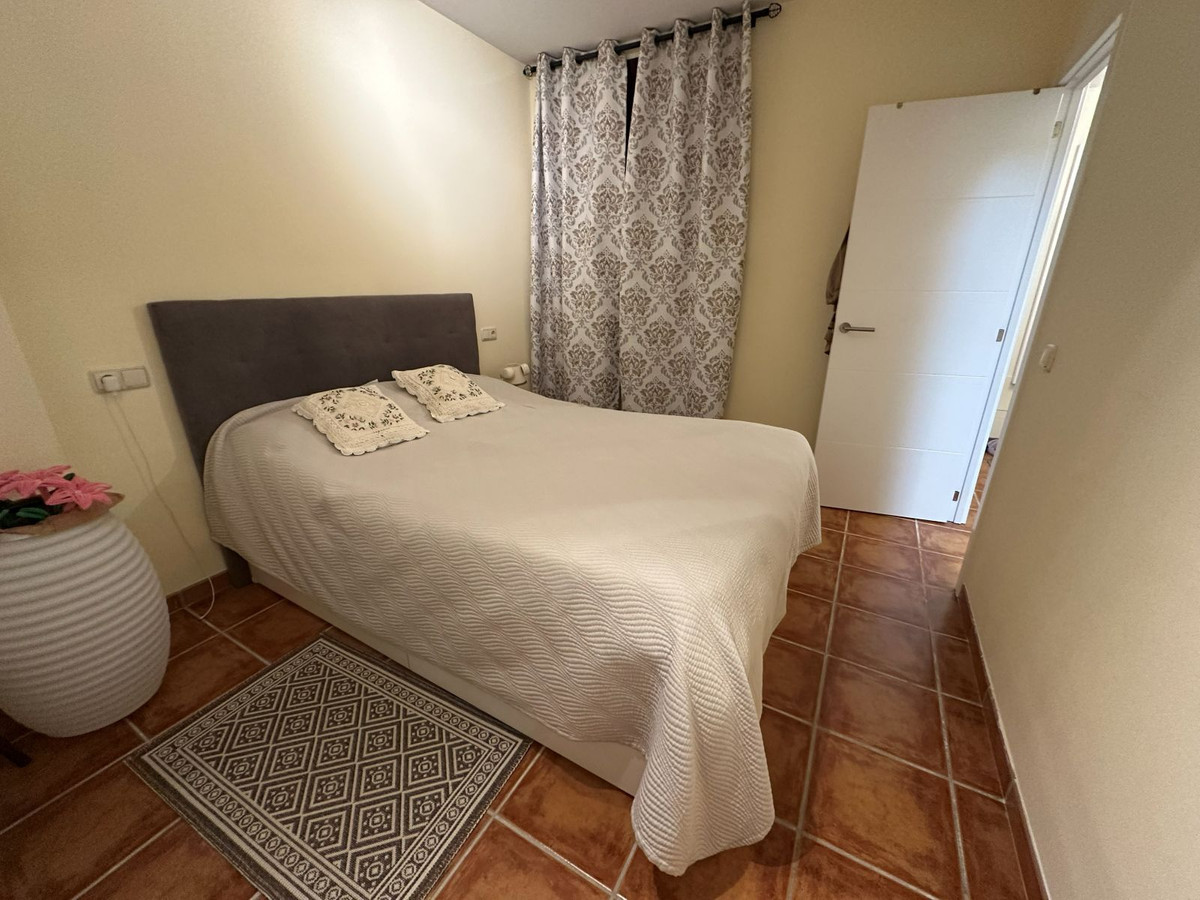 1 Bed Apartment for sale in Benahavís Costa Del Sol, Málaga, Spain