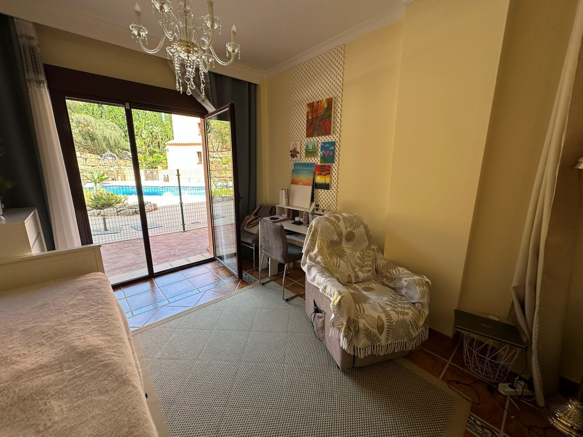 1 Bed Apartment for sale in Benahavís Costa Del Sol, Málaga, Spain
