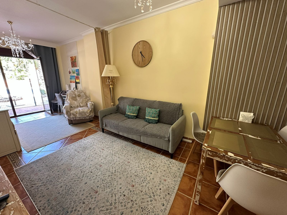 1 Bed Apartment for sale in Benahavís Costa Del Sol, Málaga, Spain