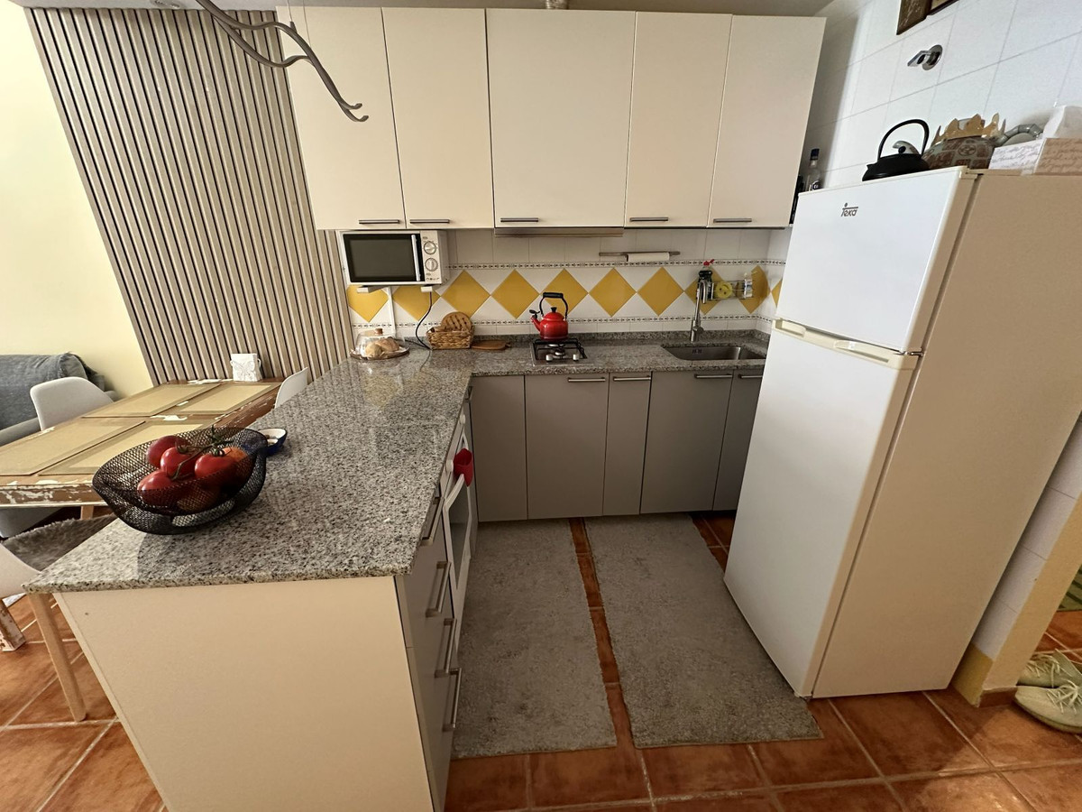 1 Bed Apartment for sale in Benahavís Costa Del Sol, Málaga, Spain