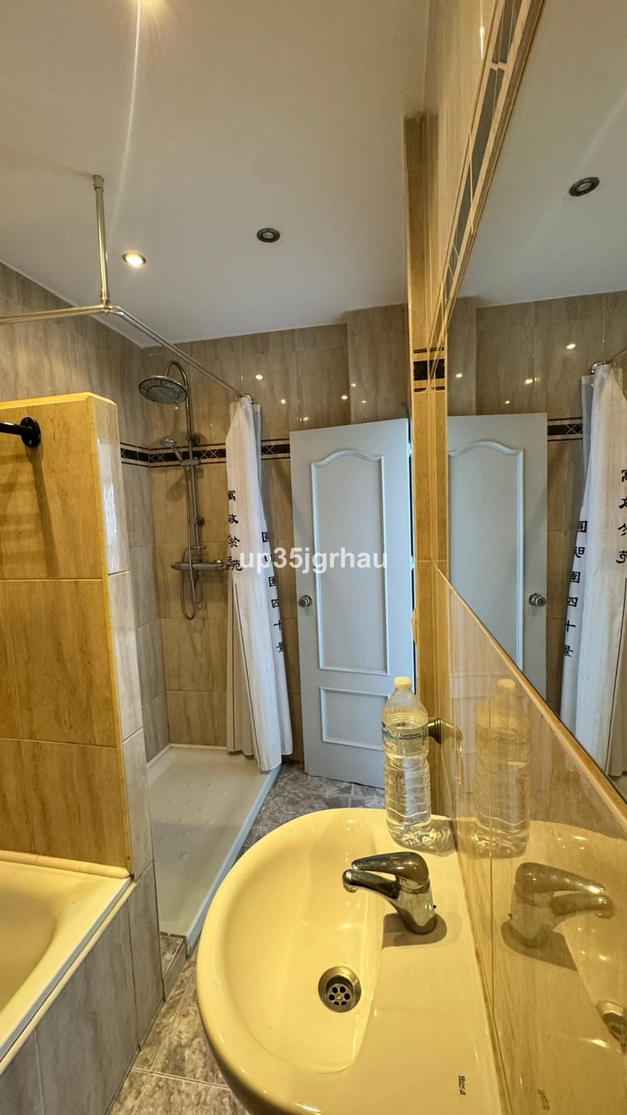 Se vende Apartamento Planta Media de 3 dormitorios en Costa Del Sol, Málaga, España