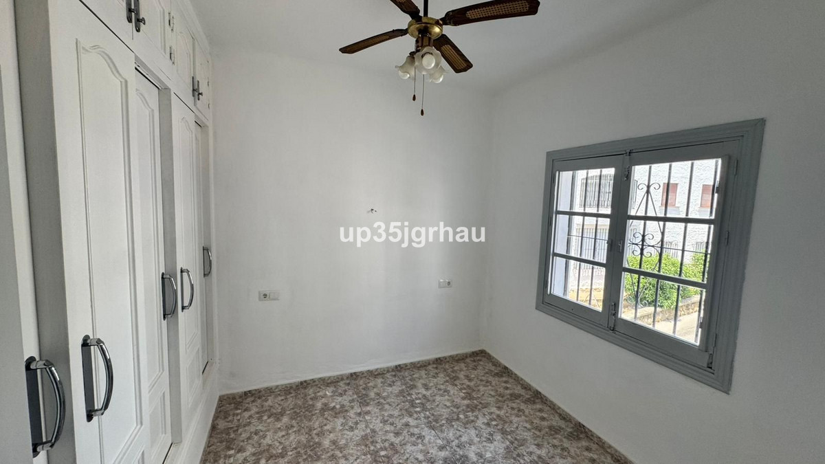 Se vende Apartamento Planta Media de 3 dormitorios en Costa Del Sol, Málaga, España