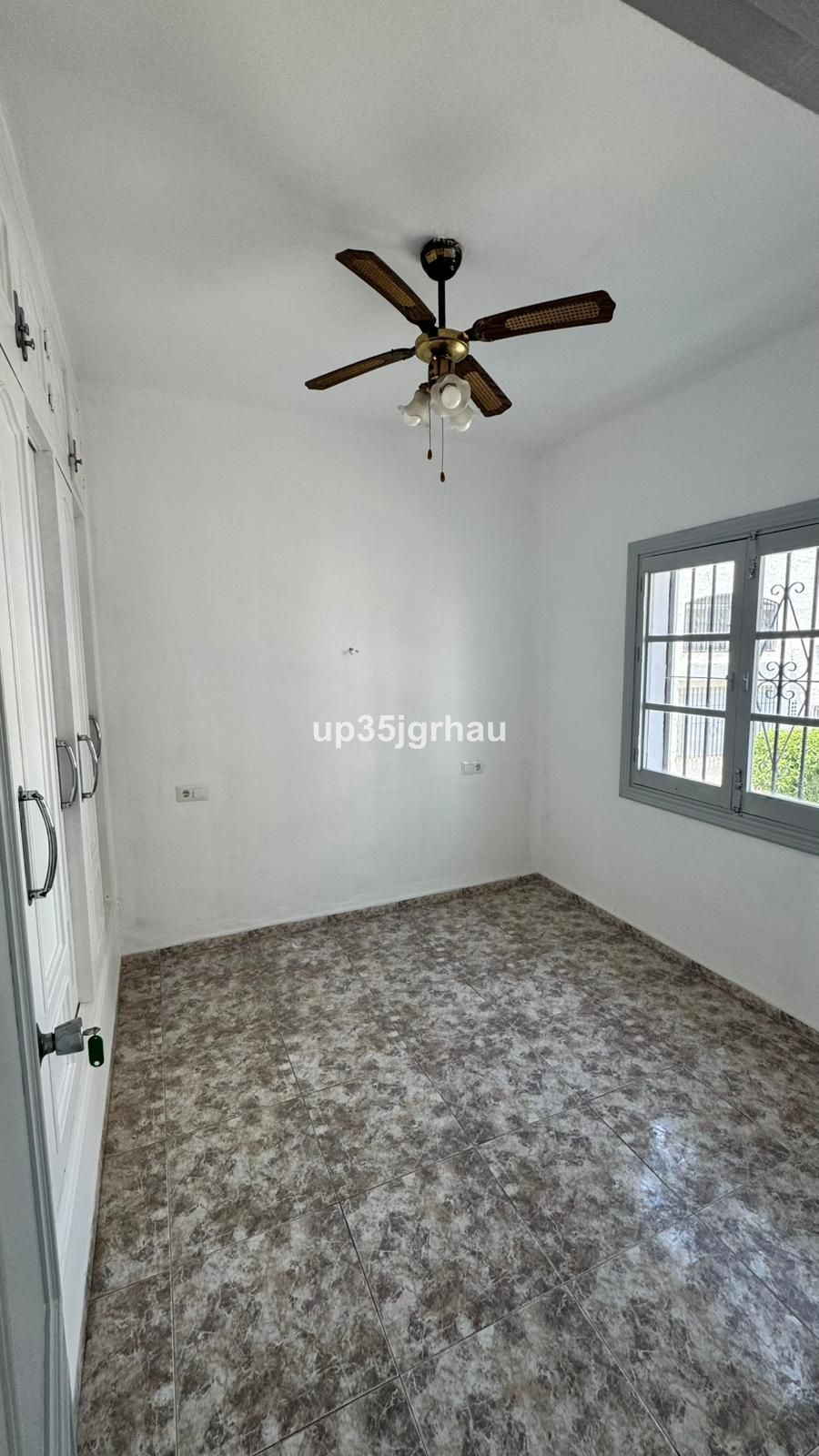 Se vende Apartamento Planta Media de 3 dormitorios en Costa Del Sol, Málaga, España