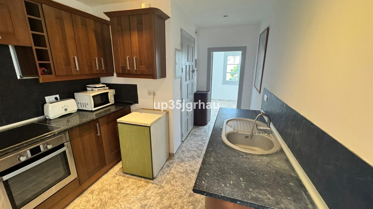 Se vende Apartamento Planta Media de 3 dormitorios en Costa Del Sol, Málaga, España