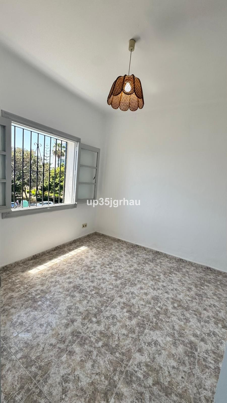 Se vende Apartamento Planta Media de 3 dormitorios en Costa Del Sol, Málaga, España