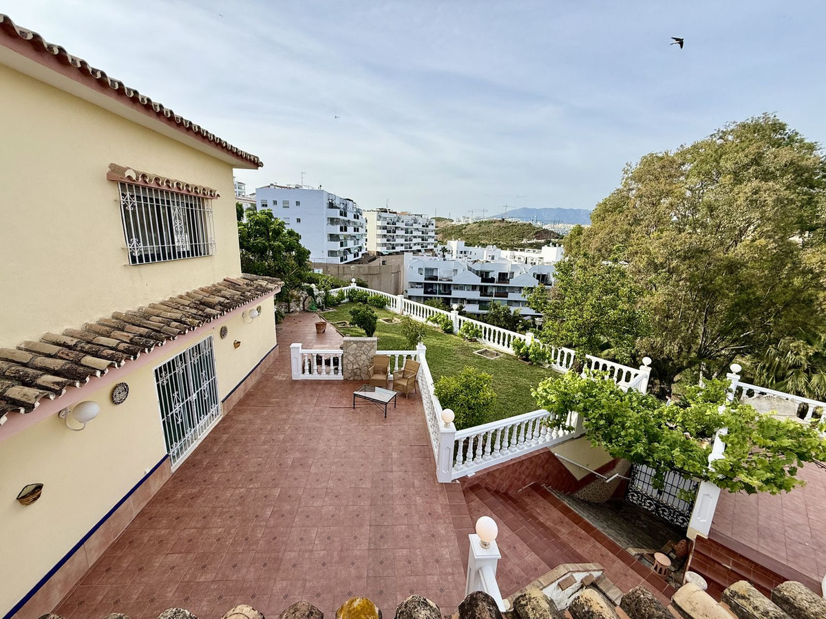 6 Bed Townhouse for sale in Calahonda Costa Del Sol, Málaga, Spain