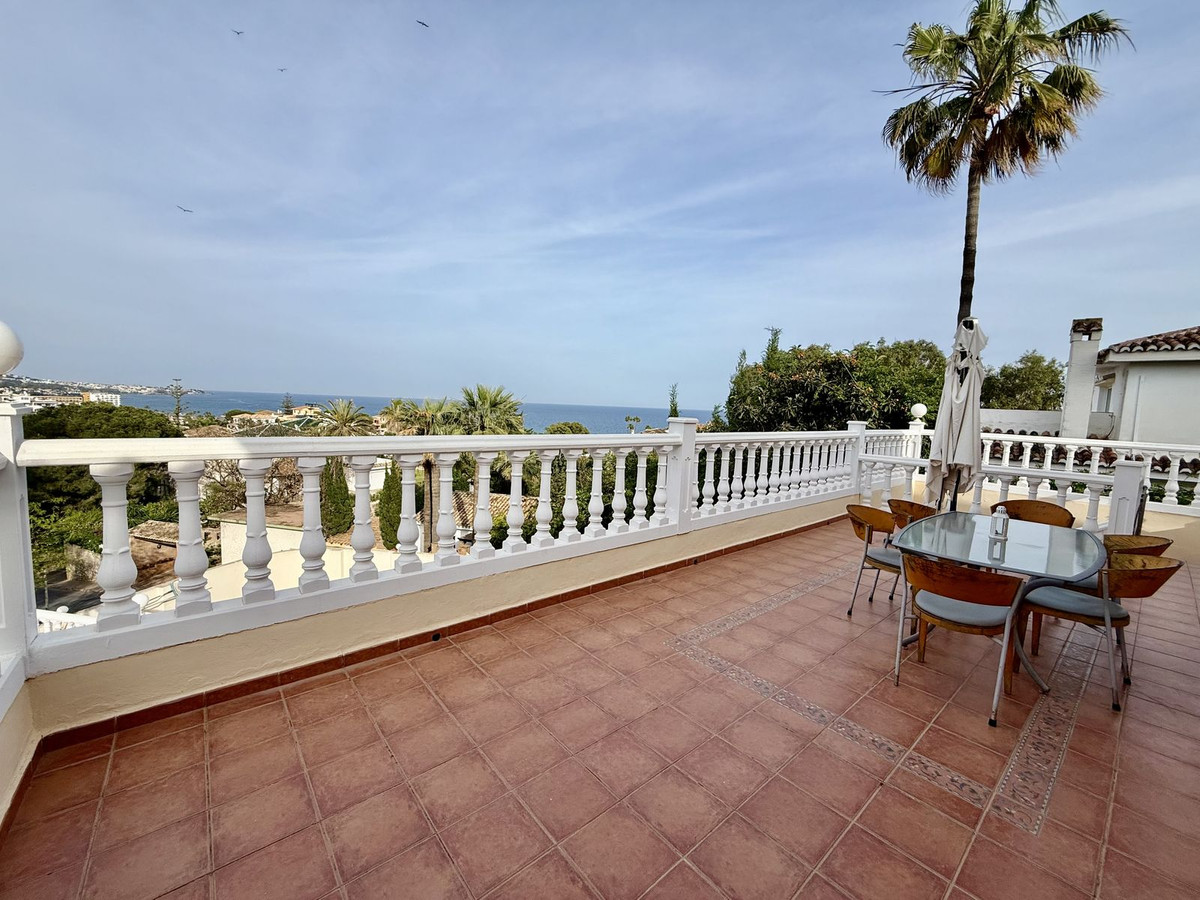 6 Bed Townhouse for sale in Calahonda Costa Del Sol, Málaga, Spain