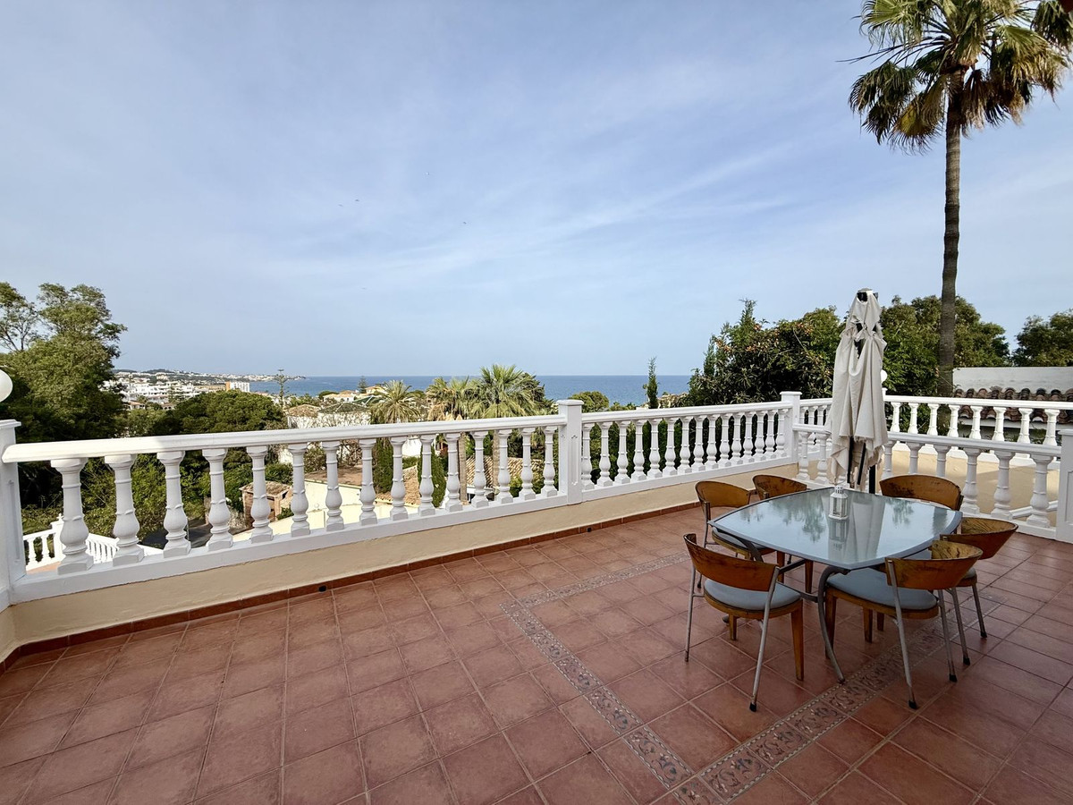 6 Bed Townhouse for sale in Calahonda Costa Del Sol, Málaga, Spain
