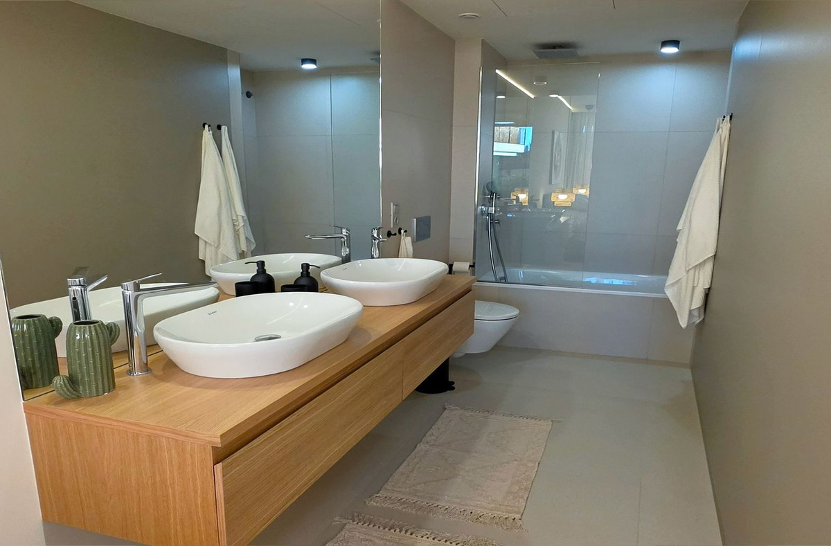 2 Bed Apartment for sale in Higueron Costa Del Sol, Málaga, Spain