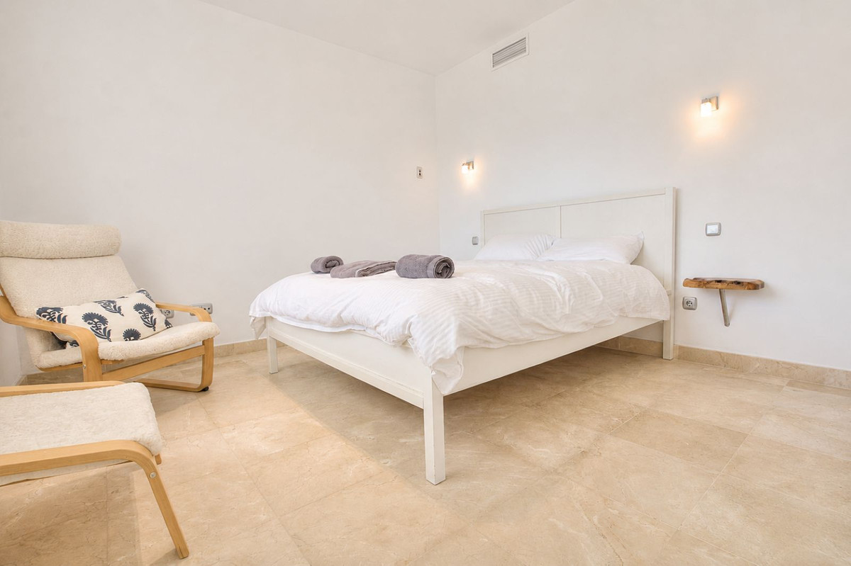 Se vende Villa - Chalet de 4 dormitorios en Costa Del Sol, Málaga, España