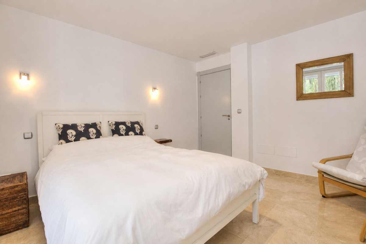 Se vende Villa - Chalet de 4 dormitorios en Costa Del Sol, Málaga, España