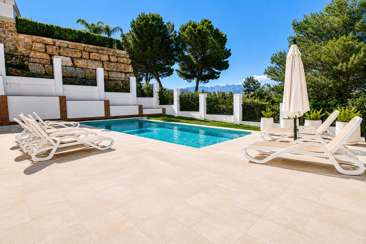 Se vende Villa - Chalet de 4 dormitorios en Costa Del Sol, Málaga, España