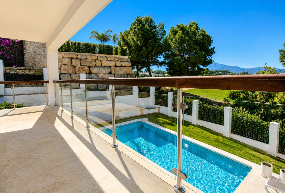 Se vende Villa - Chalet de 4 dormitorios en Costa Del Sol, Málaga, España