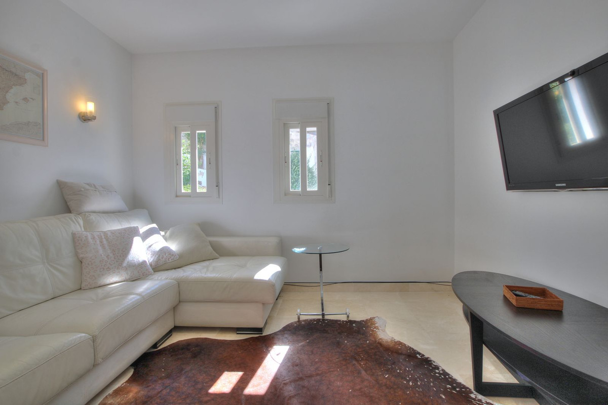 Se vende Villa - Chalet de 4 dormitorios en Costa Del Sol, Málaga, España