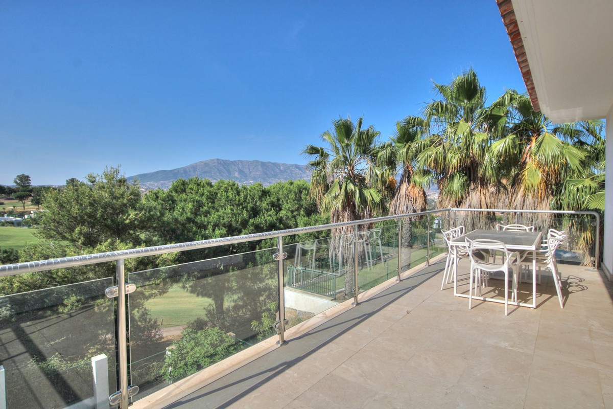 Se vende Villa - Chalet de 4 dormitorios en Costa Del Sol, Málaga, España