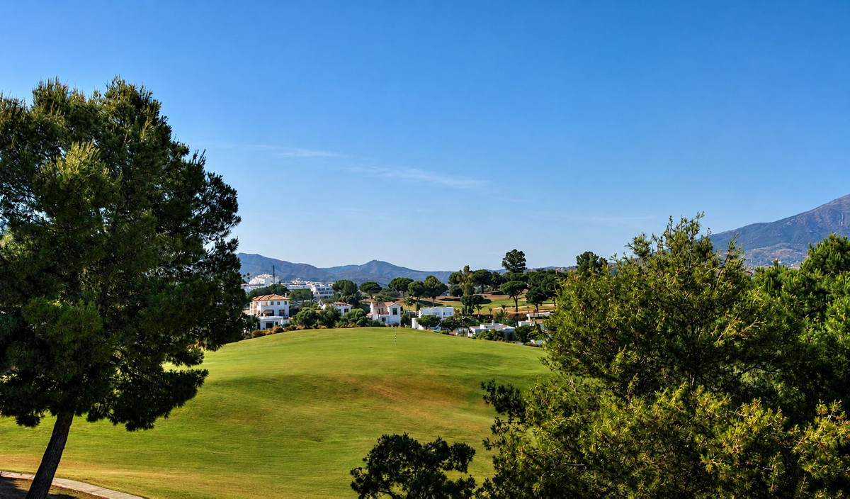 Se vende Villa - Chalet de 4 dormitorios en Costa Del Sol, Málaga, España