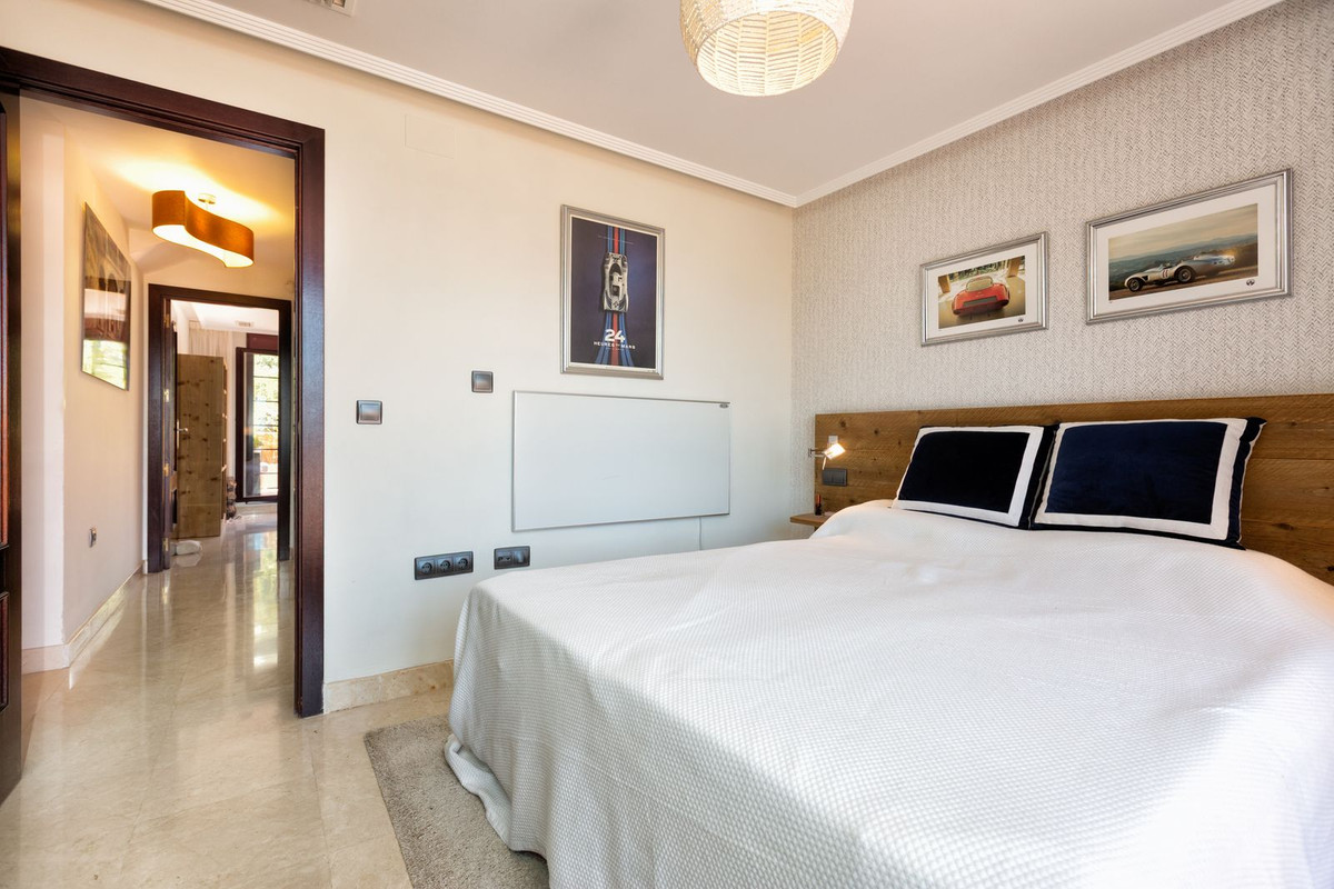 3 Bed Apartment for sale in La Mairena Costa Del Sol, Málaga, Spain