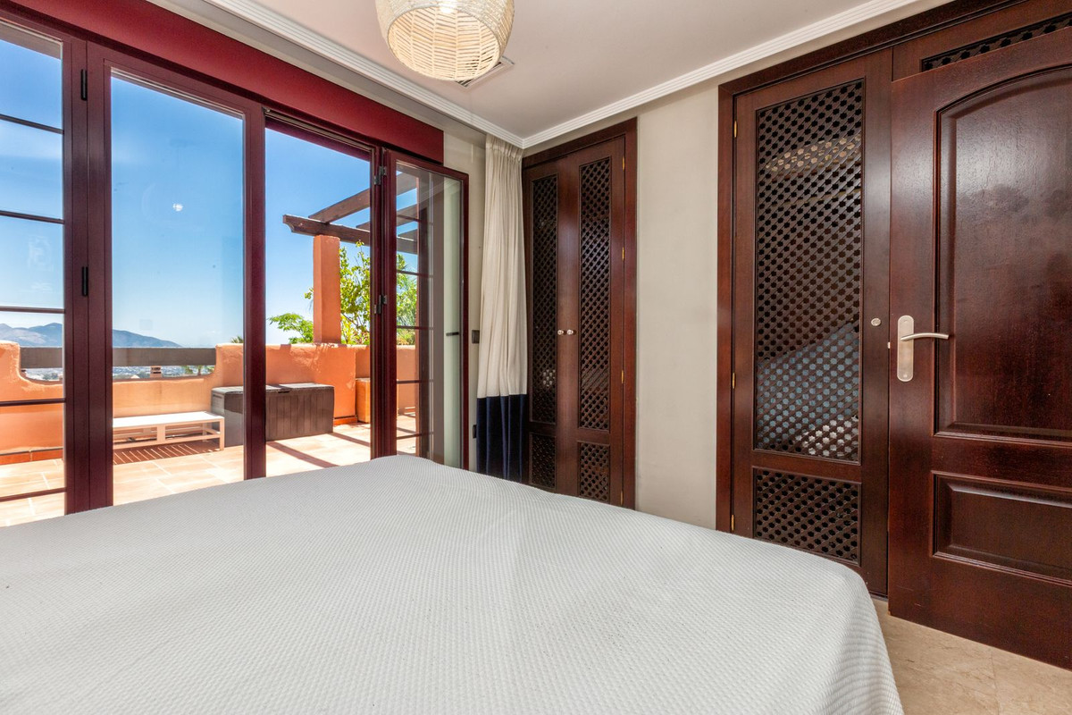 3 Bed Apartment for sale in La Mairena Costa Del Sol, Málaga, Spain