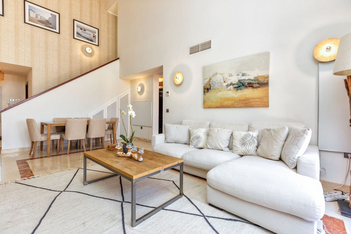 3 Bed Apartment for sale in La Mairena Costa Del Sol, Málaga, Spain