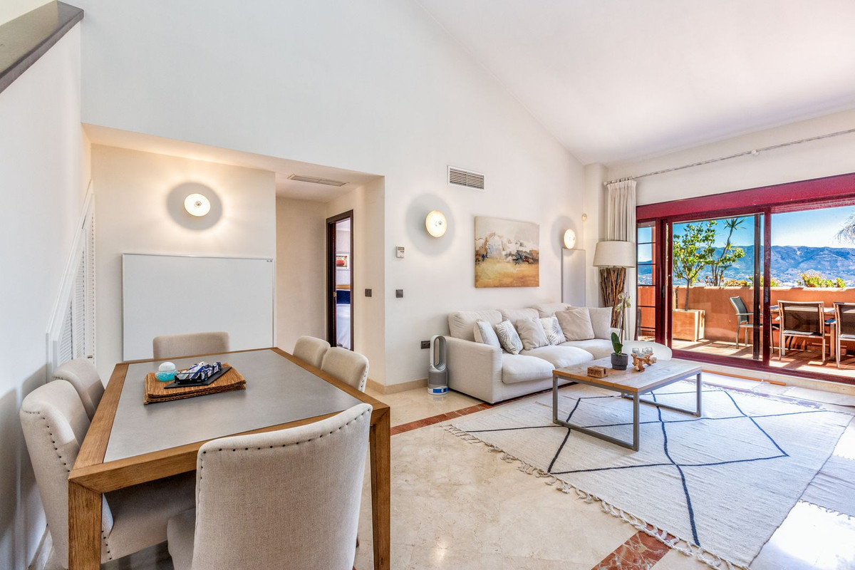 3 Bed Apartment for sale in La Mairena Costa Del Sol, Málaga, Spain