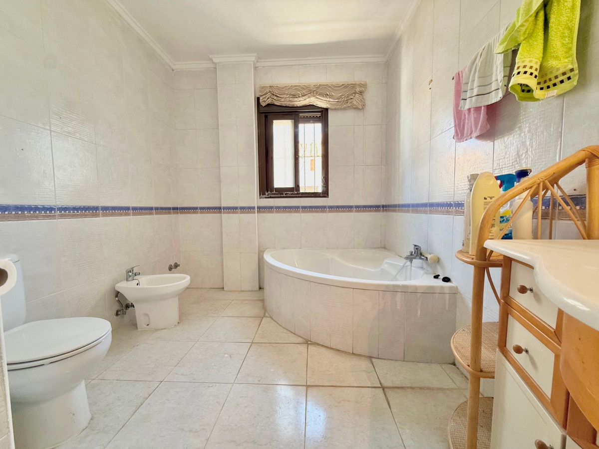 Se vende Pareada de 3 dormitorios en Costa Blanca, Alicante, España