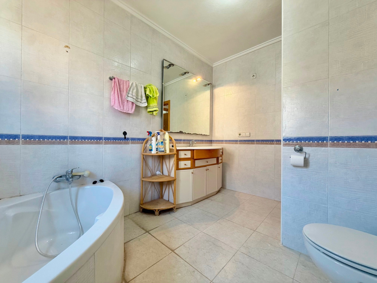 Se vende Pareada de 3 dormitorios en Costa Blanca, Alicante, España