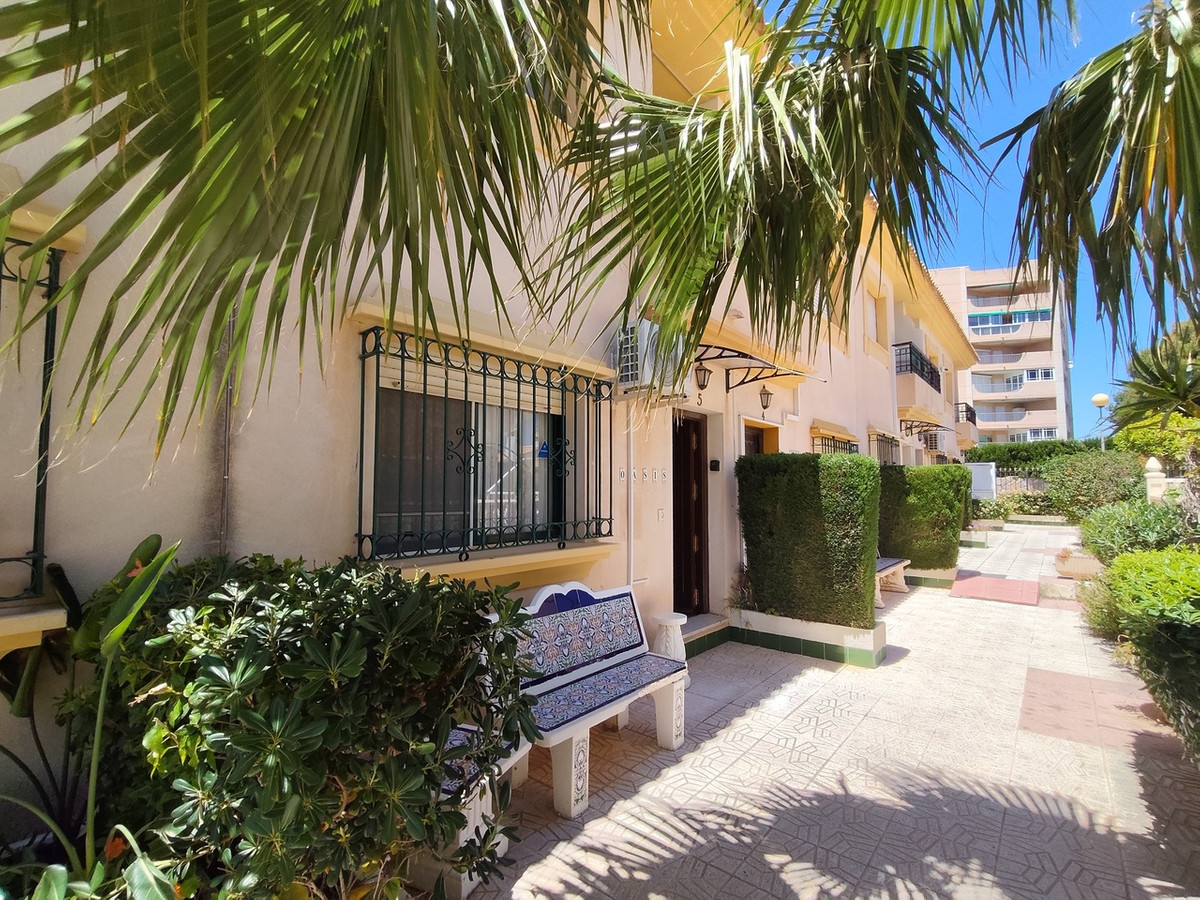 Se vende Adosada de 3 dormitorios en Costa Blanca, Alicante, España