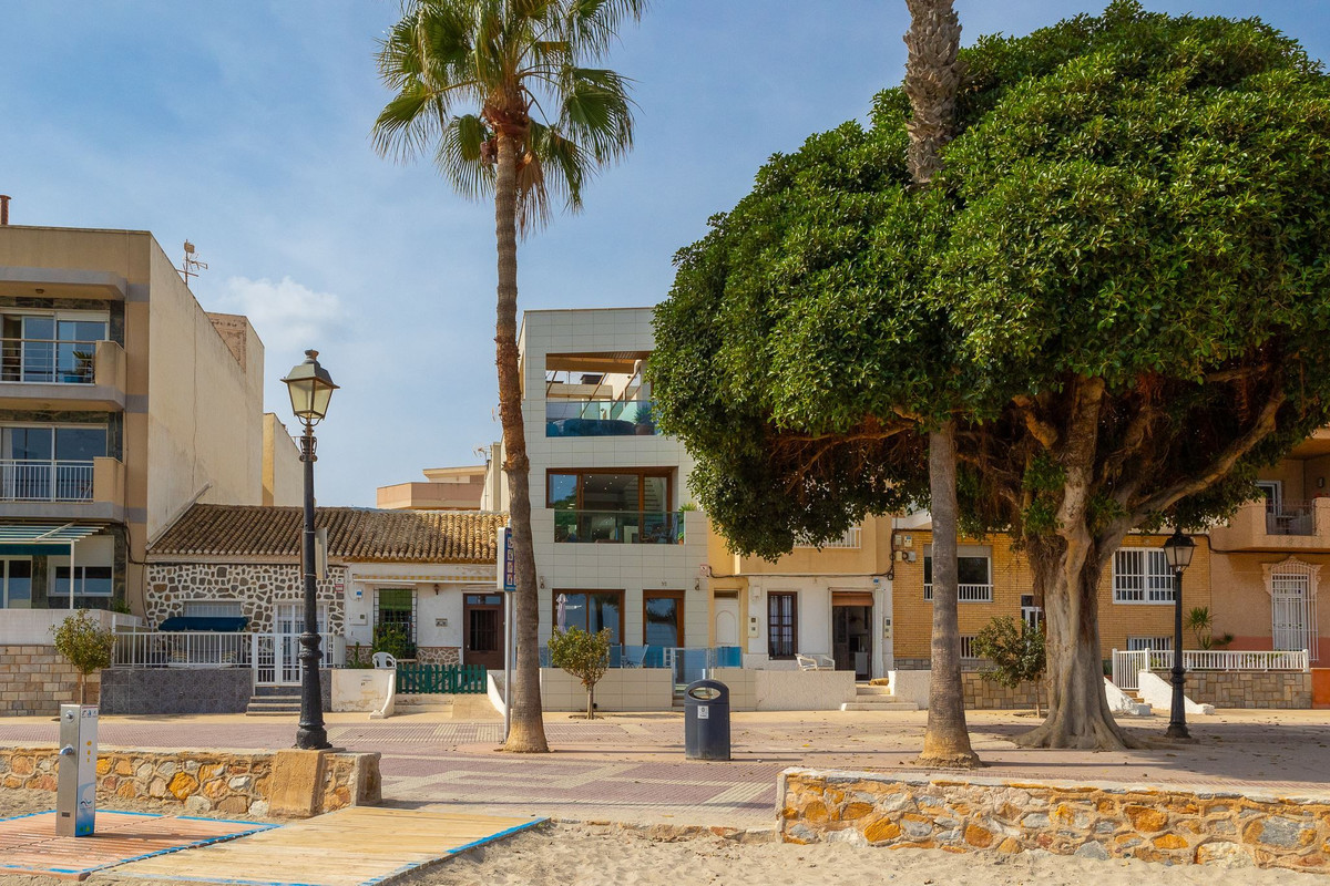 Se vende Villa - Chalet de 7 dormitorios en Costa Calida, Murcia, España